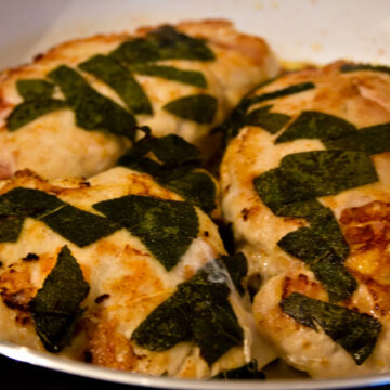 Hähnchen mit Schinken und Scamorza gefüllt