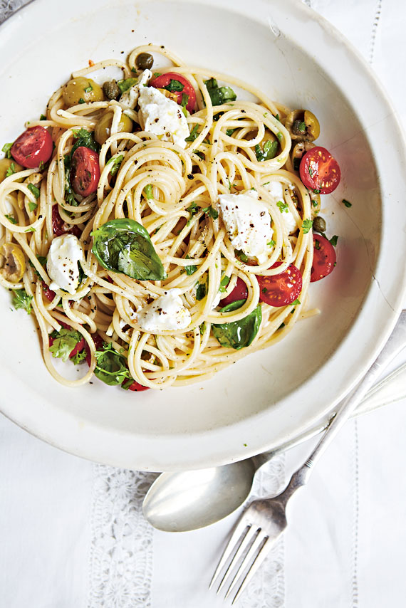 Pasta mit roher Sauce