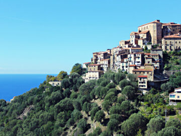 Pisciotta: hoch am Hang gebaut mit fantastischem Ausblick auf das Meer