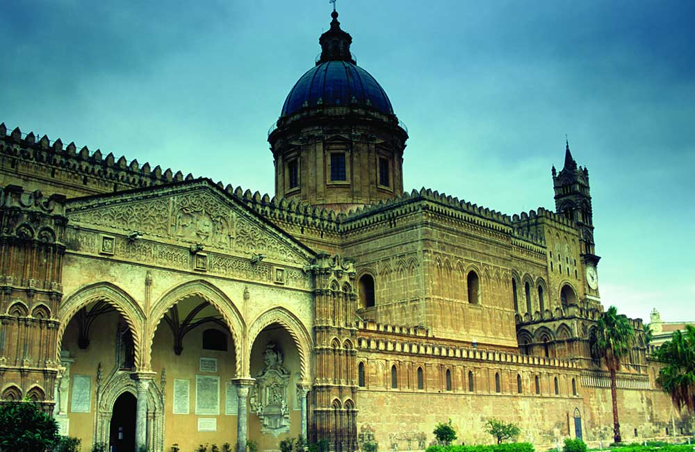 Teilansicht der Kathedrale Maria Santissima Assunta in Palermo