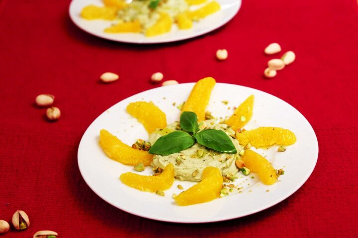 Pistazien-Mascarpone-Creme mit Orangenfilets | Rezept | Dishes Delicious
