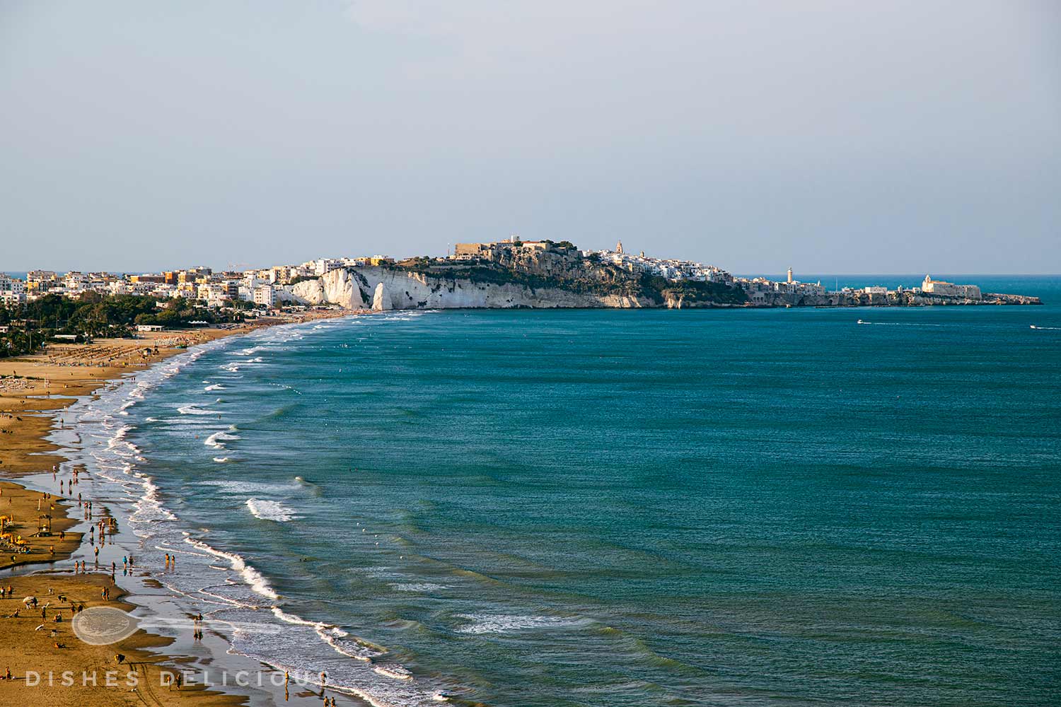 Spiaggia della Scialara mit Vieste im Hintergrund