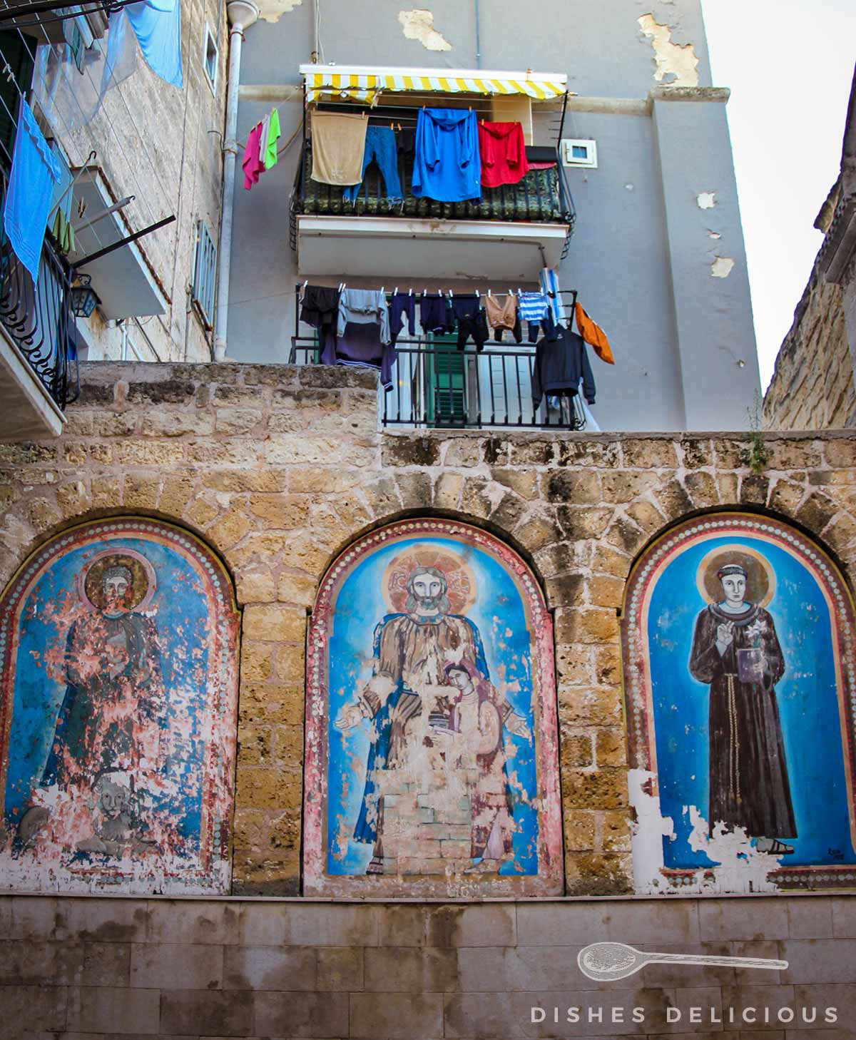 Drei Heiligen-Fresken vor der Kirche San Marco Veneziani