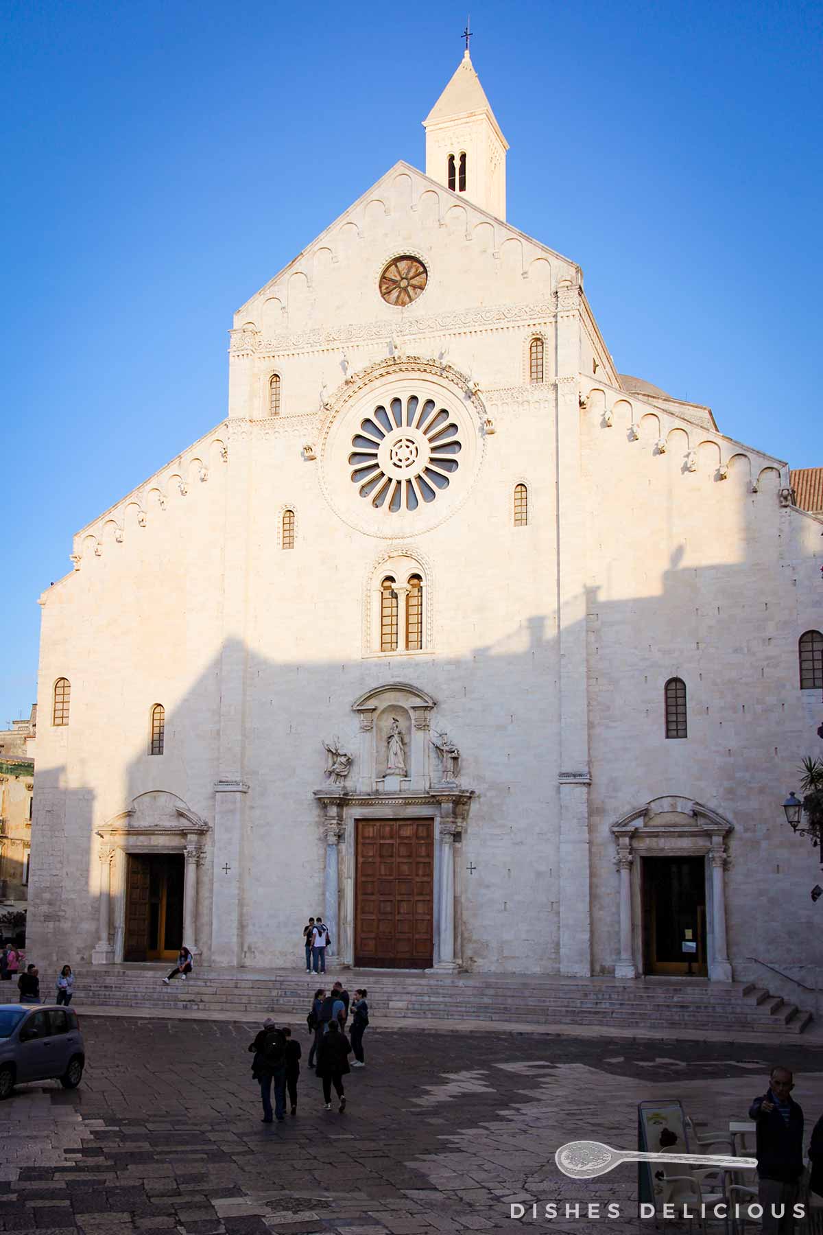 Die Kathedrale San Sabino.
