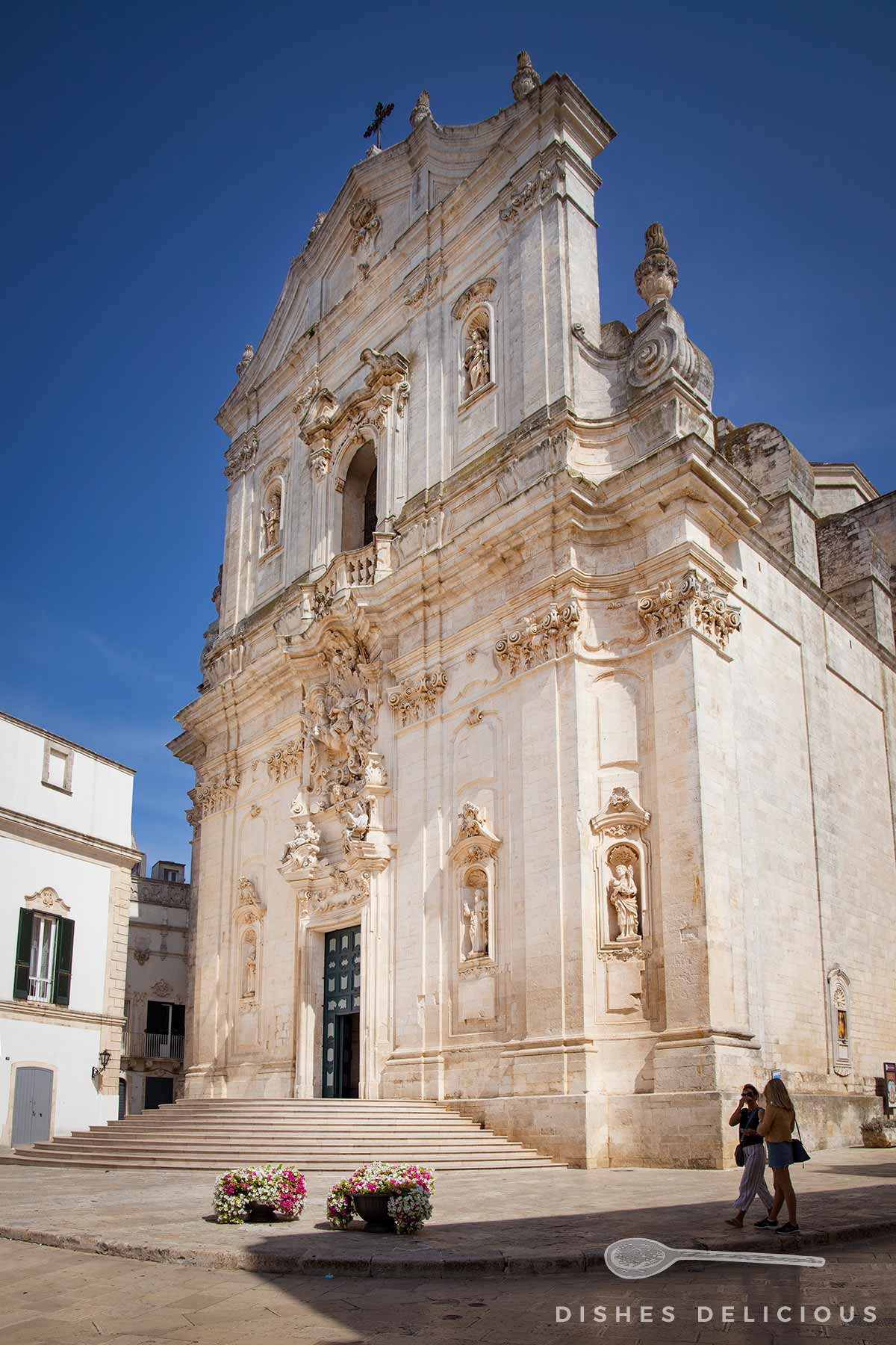 Die reichlich barockverziertze Basilica San Martino in Martina Franca.